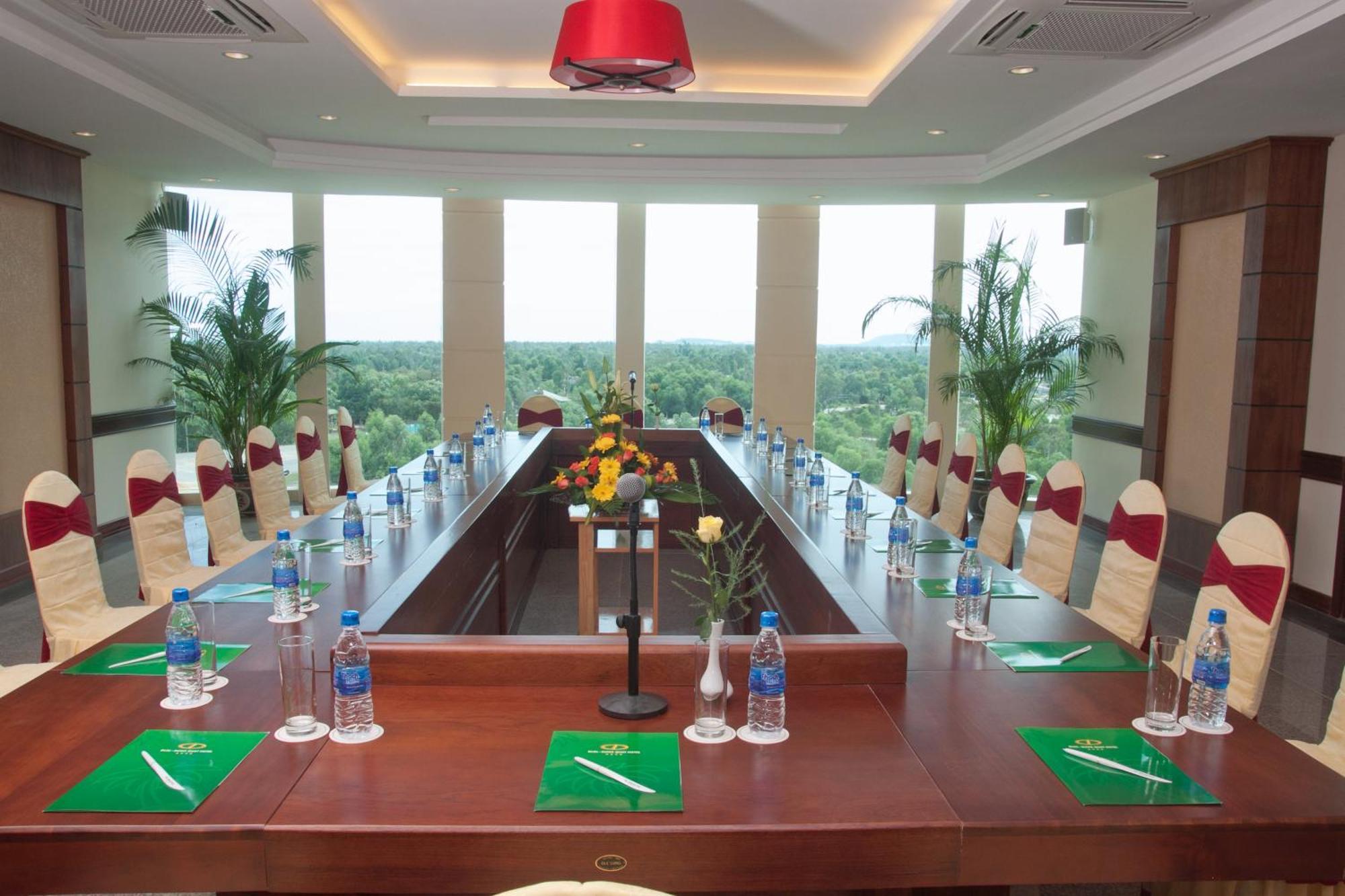 Dlgl - Dung Quat Hotel Quảng Ngãi Exteriör bild