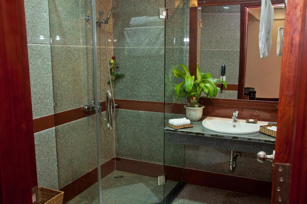 Dlgl - Dung Quat Hotel Quảng Ngãi Rum bild
